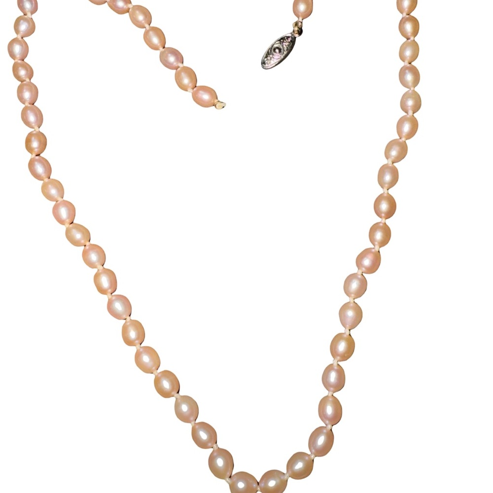 fresh water cultured pink pearl necklace, 
Clasp is missing one side